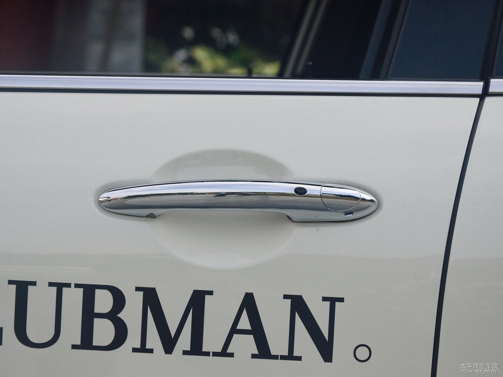 胡椒白MINI CLUBMAN車身外觀圖片