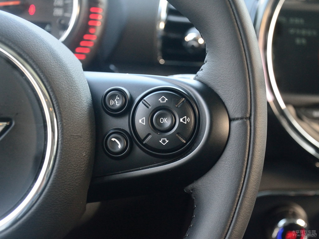 胡椒白MINI CLUBMAN中控內(nèi)飾圖片
