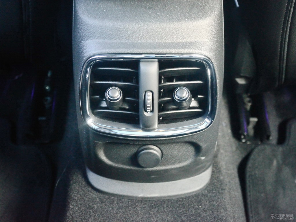 胡椒白MINI CLUBMAN座椅內飾圖片