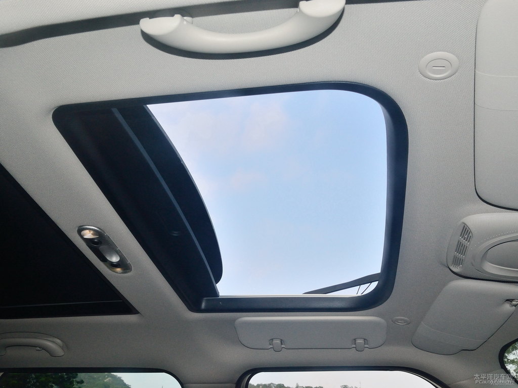 胡椒白MINI CLUBMAN車廂內(nèi)飾圖片