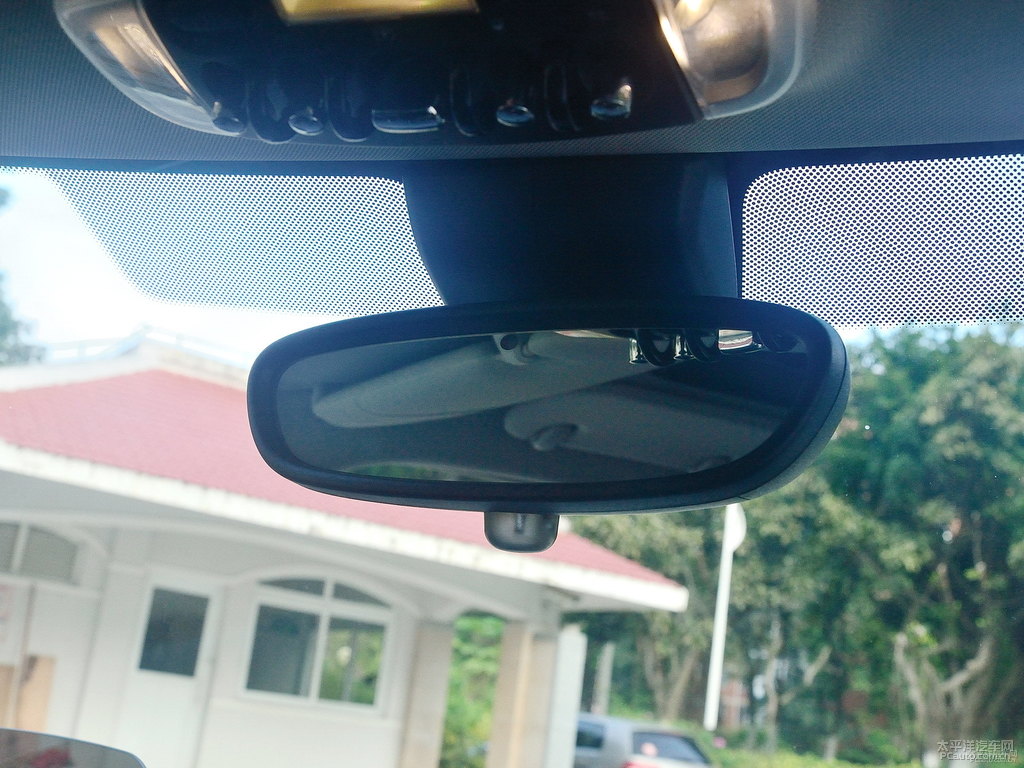 胡椒白MINI CLUBMAN車廂內(nèi)飾圖片