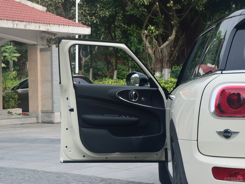 胡椒白MINI CLUBMAN車廂內(nèi)飾圖片