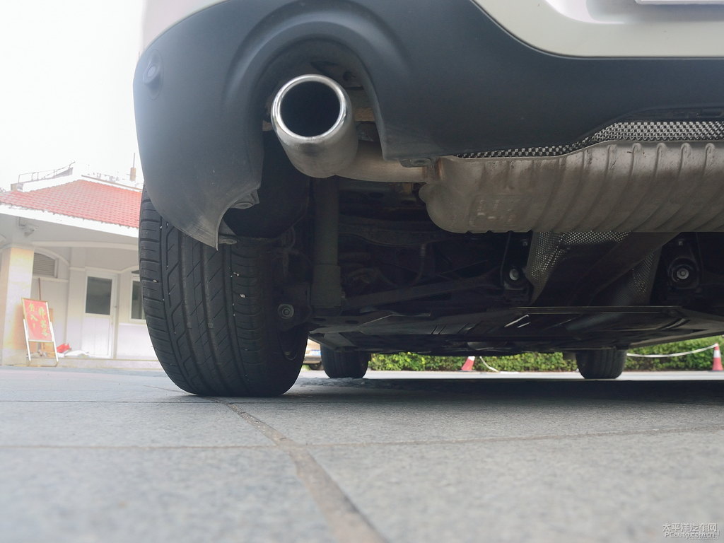 胡椒白MINI CLUBMAN底盤其它細節(jié)圖片