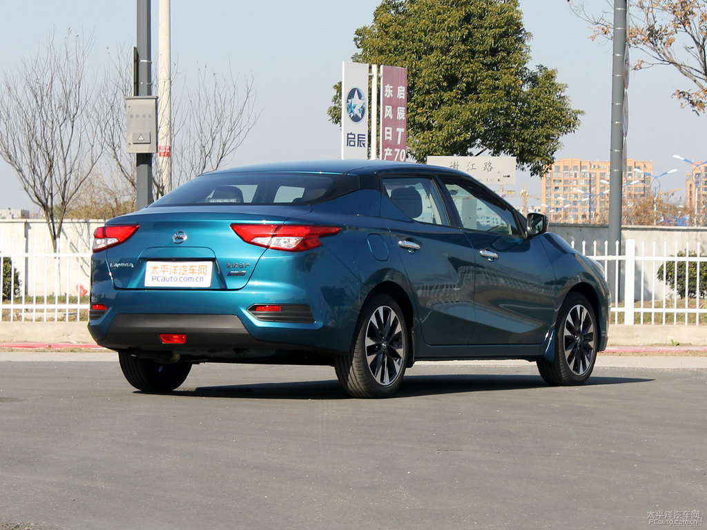 星際藍(lán)藍(lán)鳥整車外觀外觀圖片