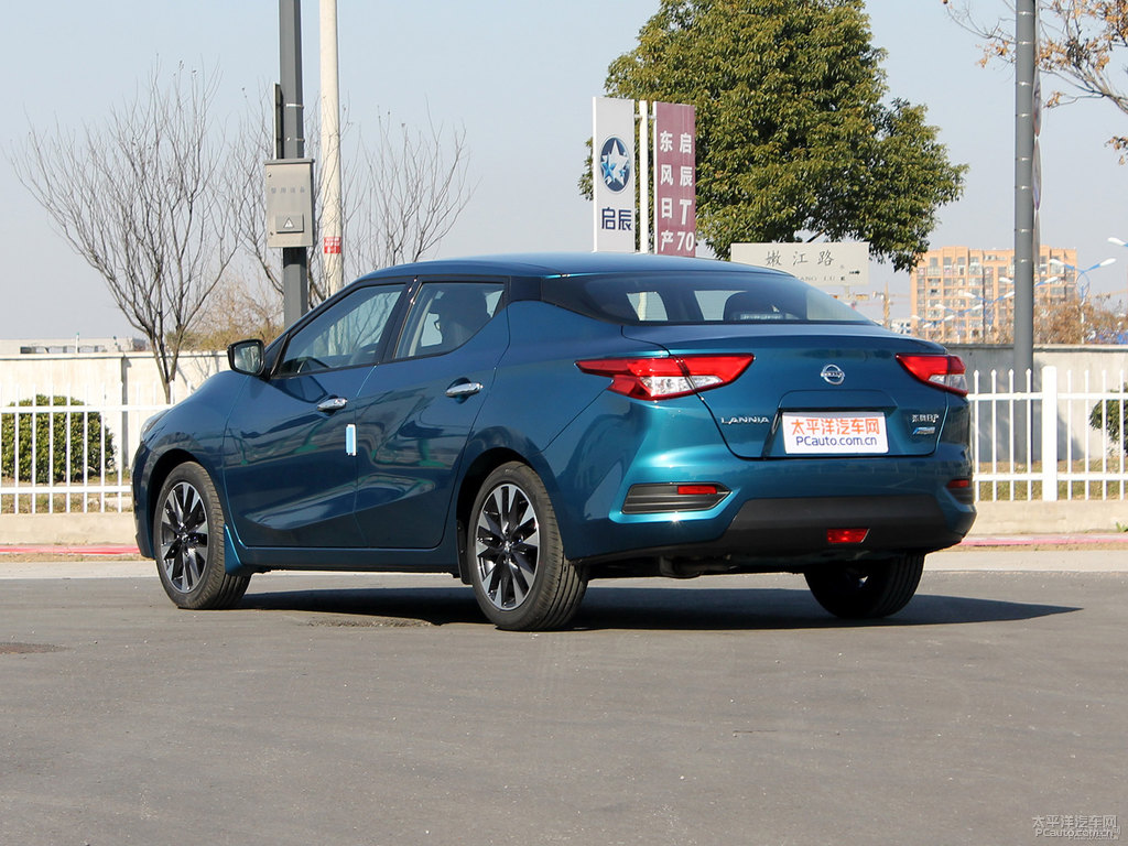 星際藍(lán)藍(lán)鳥(niǎo)整車(chē)外觀外觀圖片