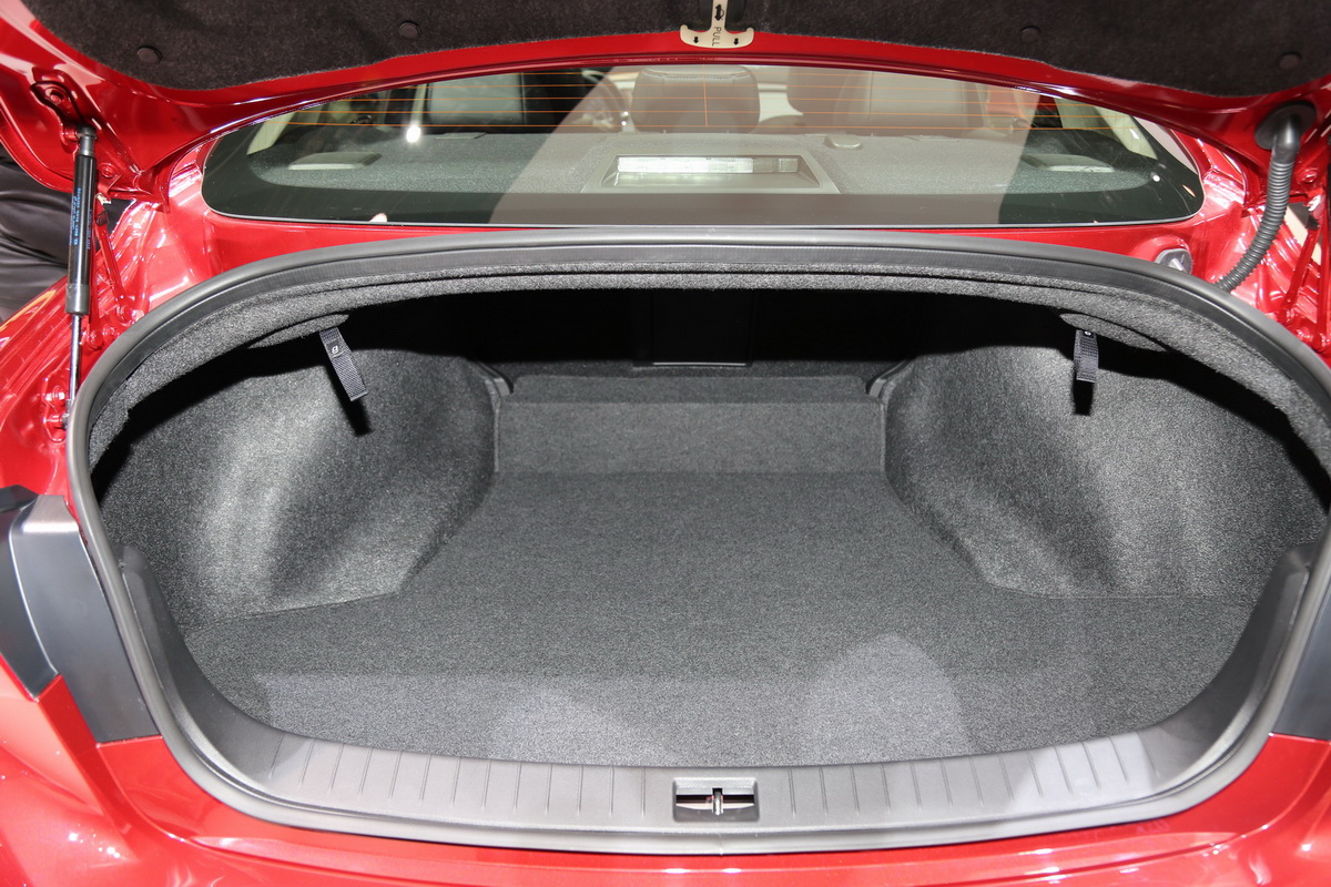 英菲尼迪Q50車展高清大圖
