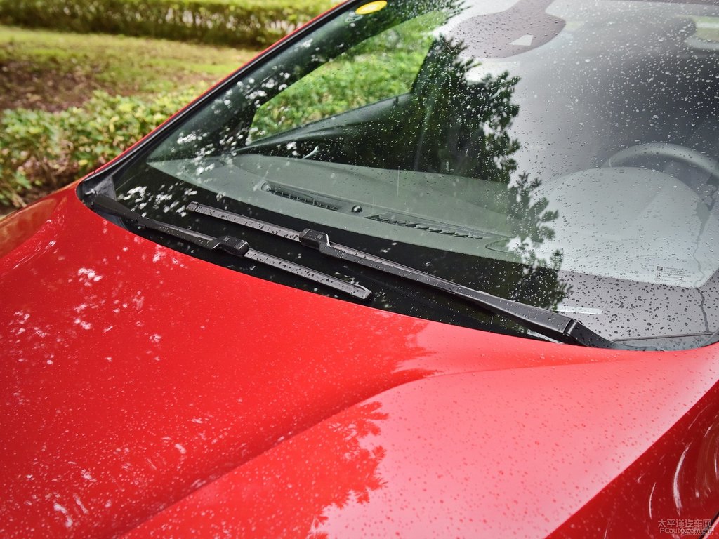 瑪瑙紅威朗車身外觀圖片