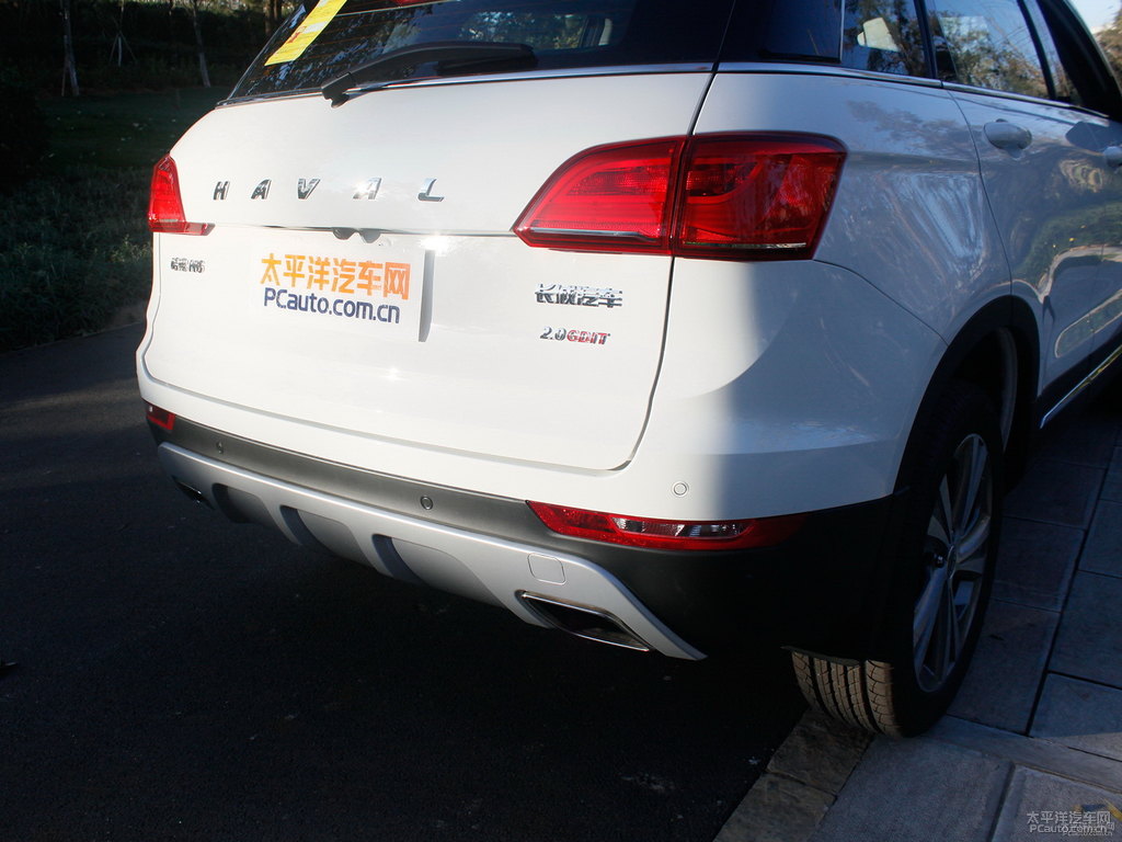 極地白哈弗H6 Coupe車尾外觀圖片