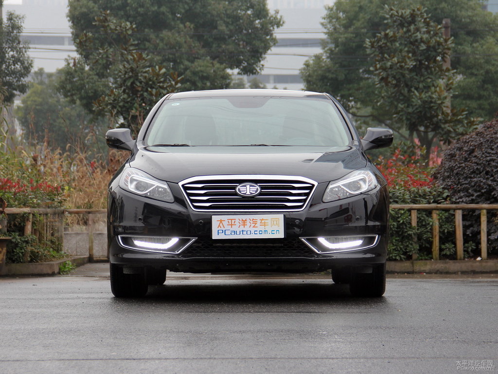 極夜黑奔騰B70整車外觀外觀圖片