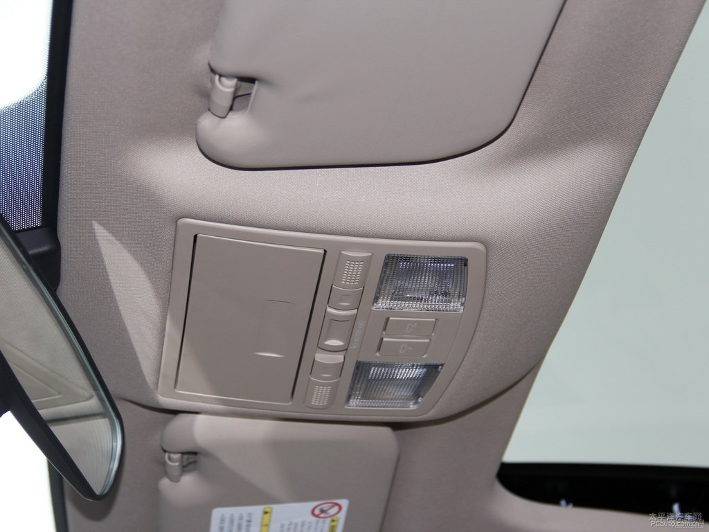 極夜黑奔騰B70車廂內(nèi)飾圖片