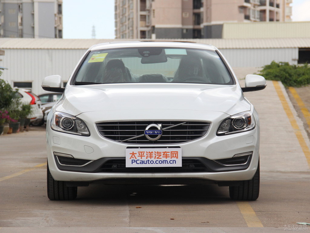 水晶白沃爾沃S60整車(chē)外觀外觀圖片