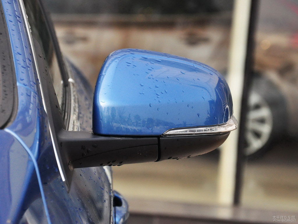 動力藍(lán)沃爾沃V60車身外觀圖片
