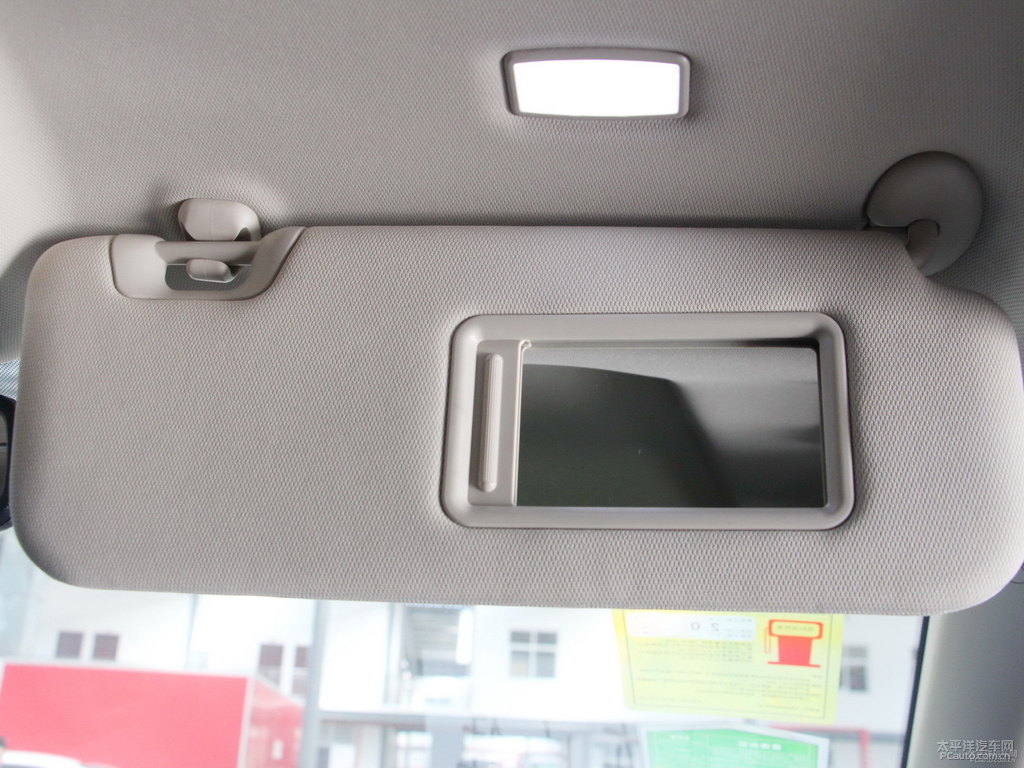 白色唐新能源車廂內(nèi)飾圖片