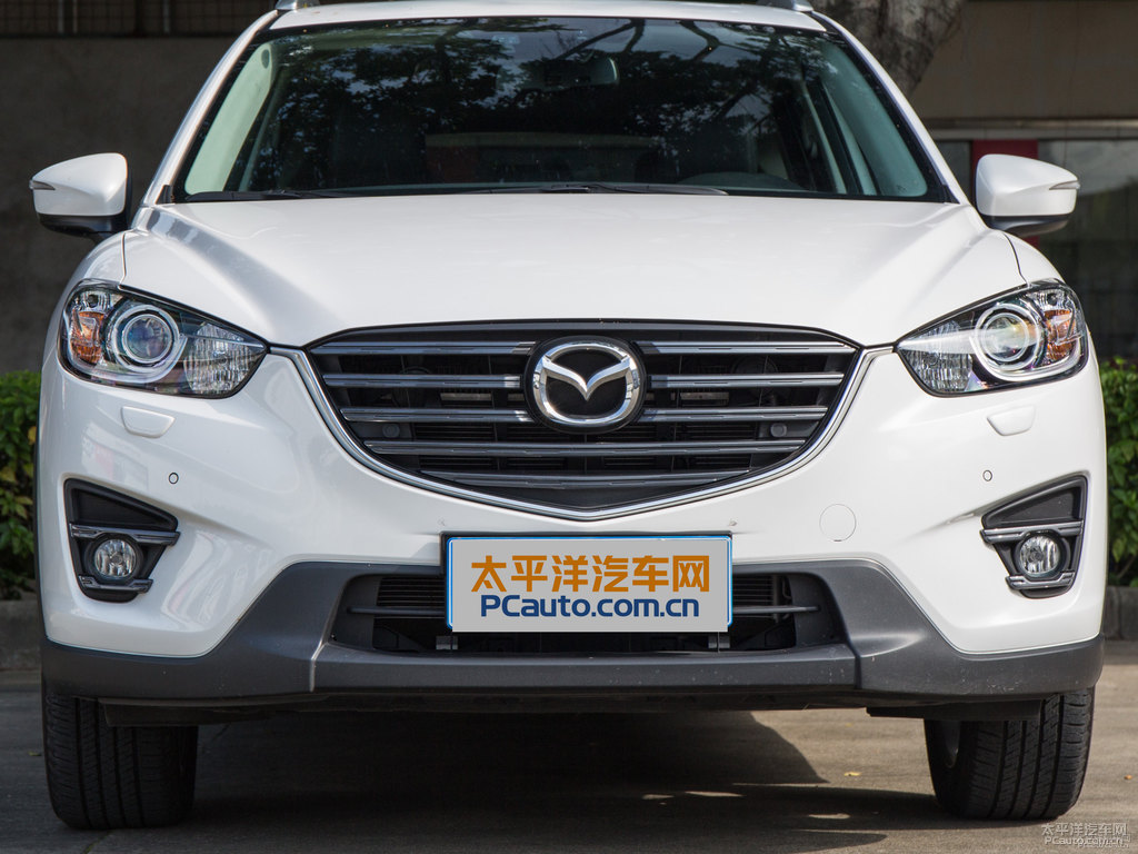 珠光白馬自達CX-5車頭外觀圖片