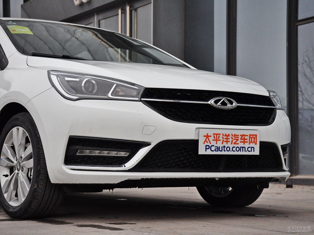 俊逸白艾瑞澤5車(chē)頭外觀圖片