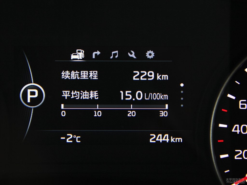 極光黑起亞K5凱酷中控內(nèi)飾圖片