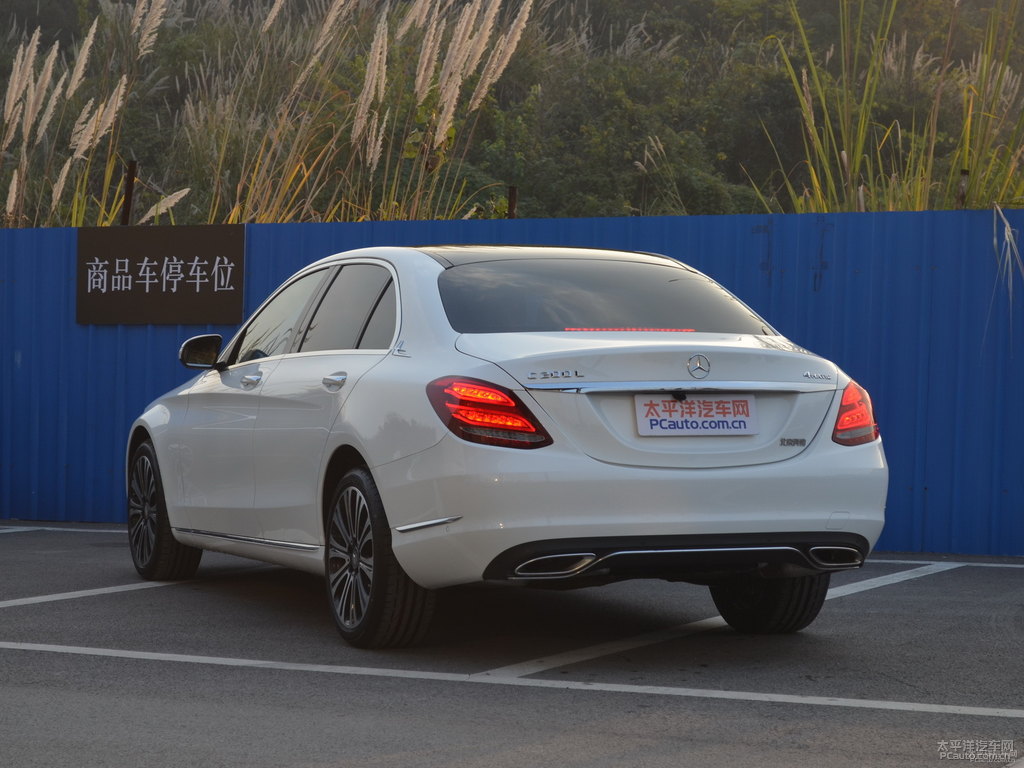 鉆石白奔馳C級(jí)整車外觀外觀圖片
