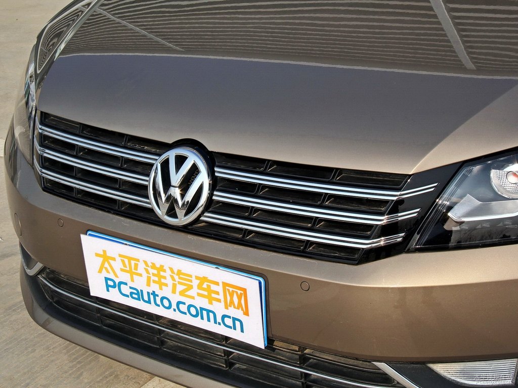 釉金帕薩特車頭外觀圖片