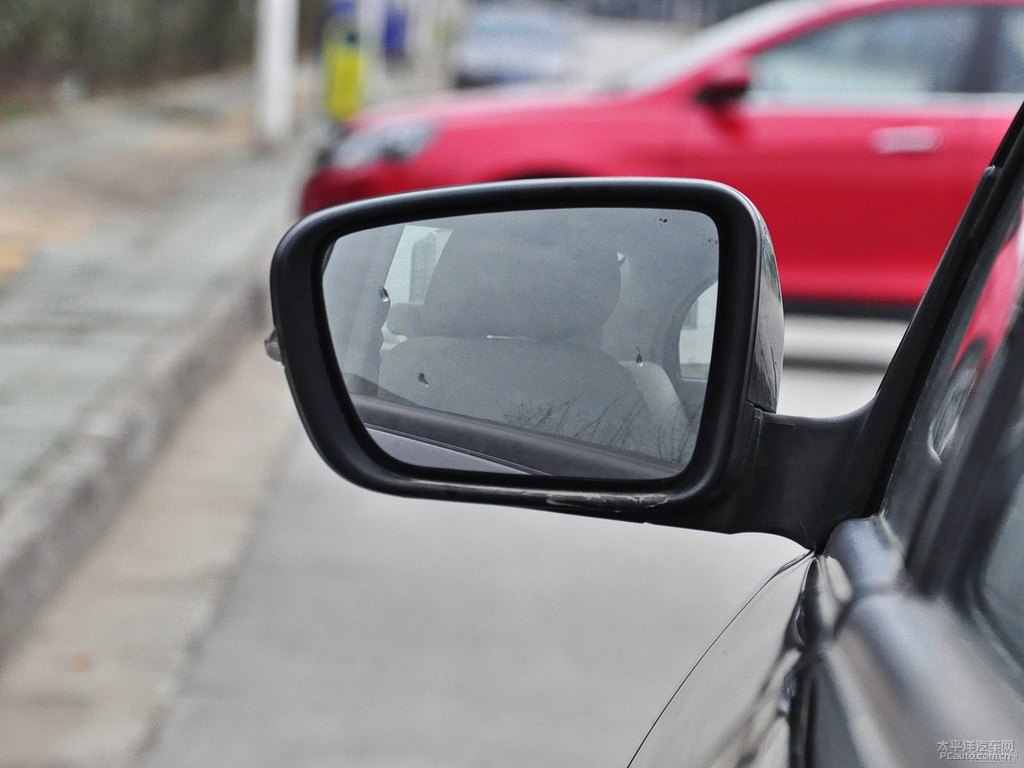 墨玉黑新帝豪車身外觀圖片