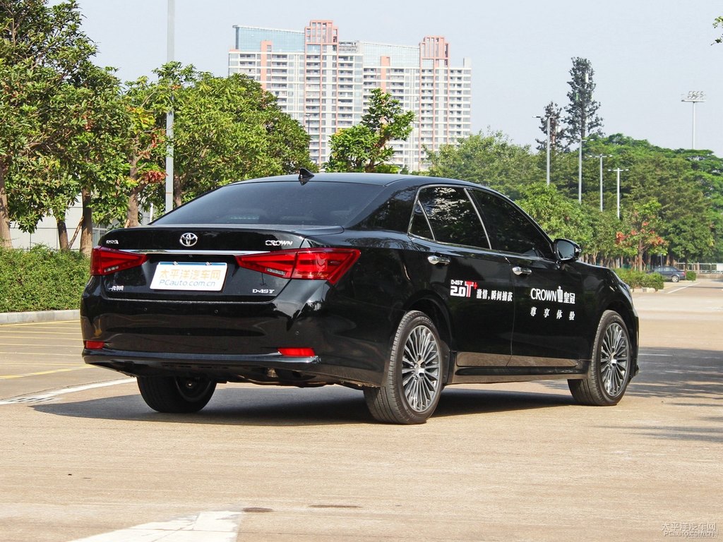 黑色皇冠整車外觀外觀圖片