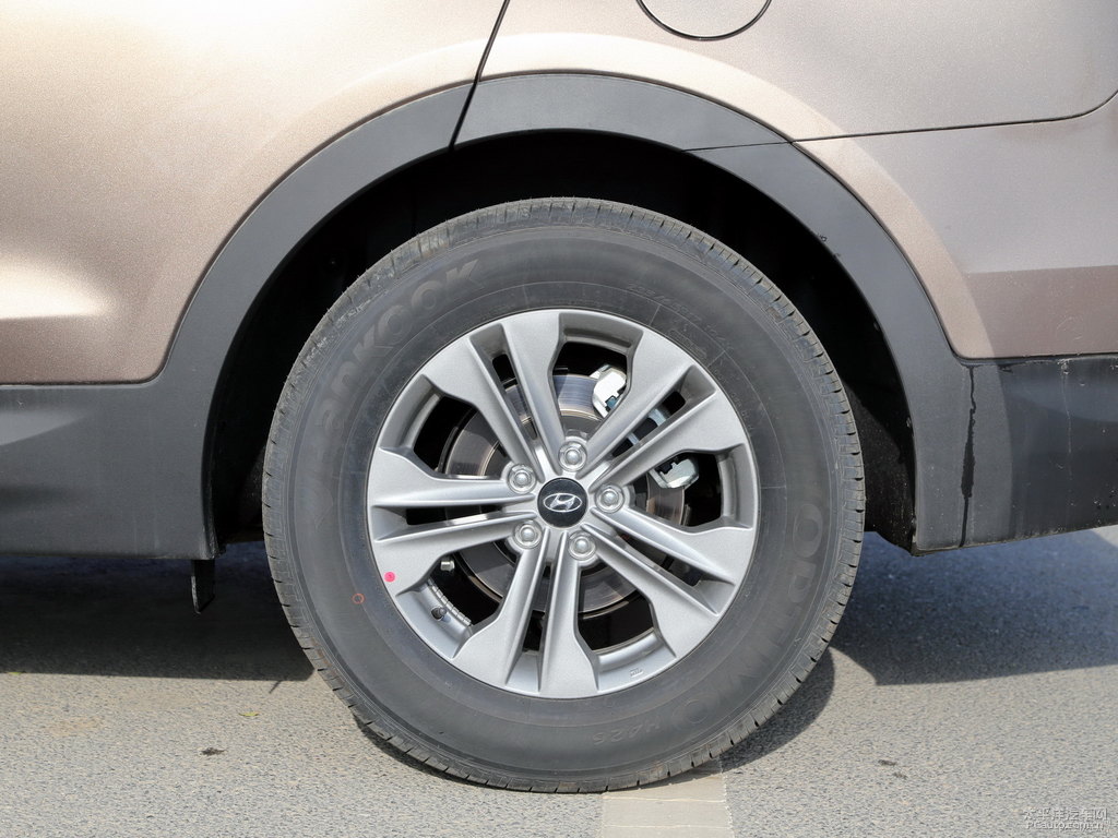沙灘金勝達(dá)車身外觀圖片