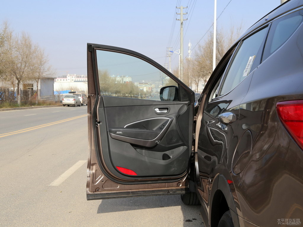 沙灘金勝達(dá)車(chē)廂內(nèi)飾圖片