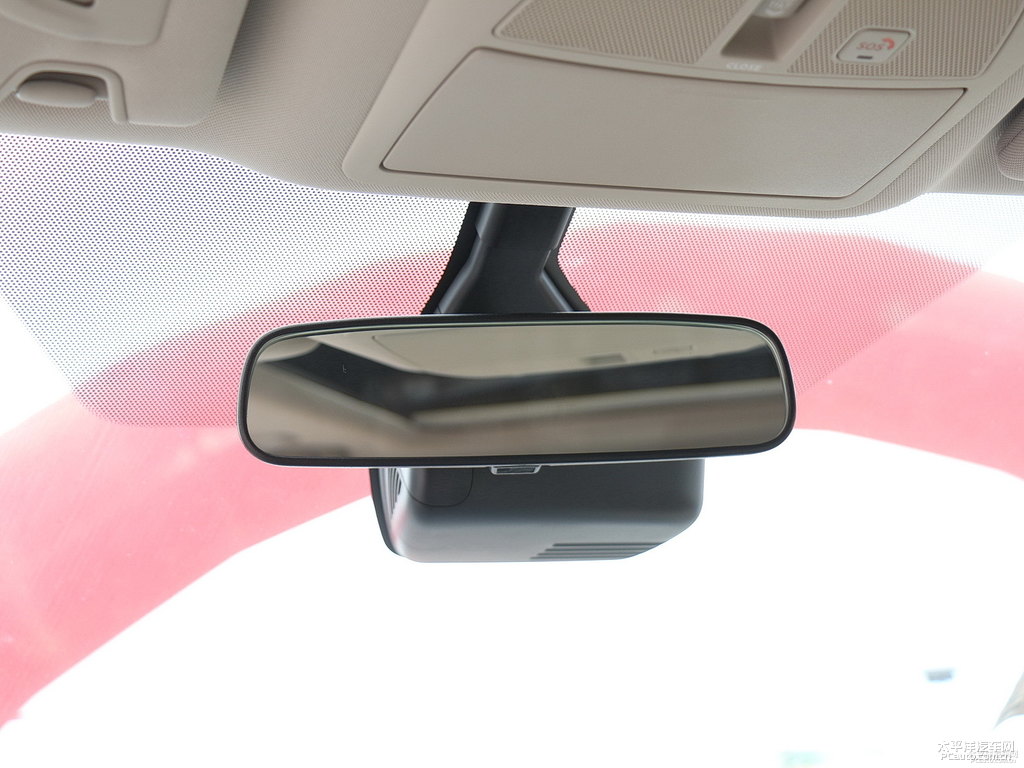 珠光白樓蘭車廂內(nèi)飾圖片
