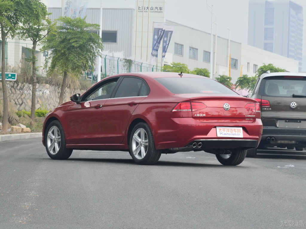 凌厲紅凌渡整車外觀外觀圖片