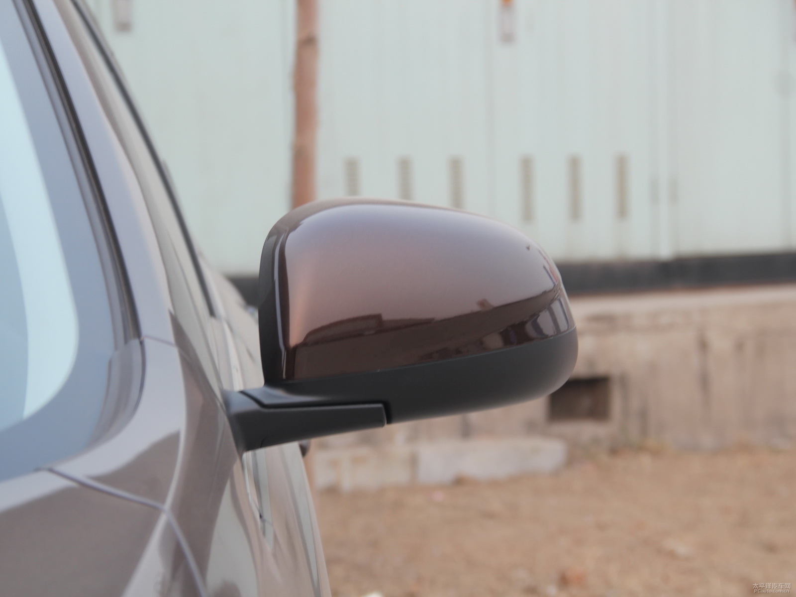 ǹ̴{ǽ݃(yu)6 SUV܇^DƬ