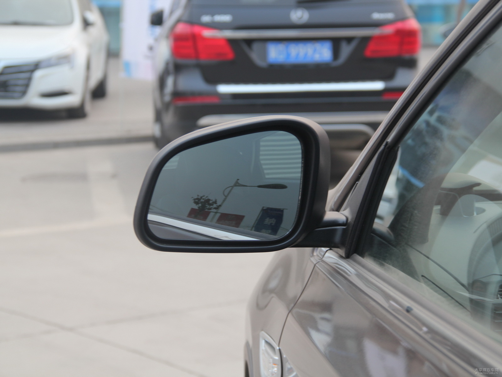 ǹ̴{ǽ݃(yu)6 SUV܇^DƬ