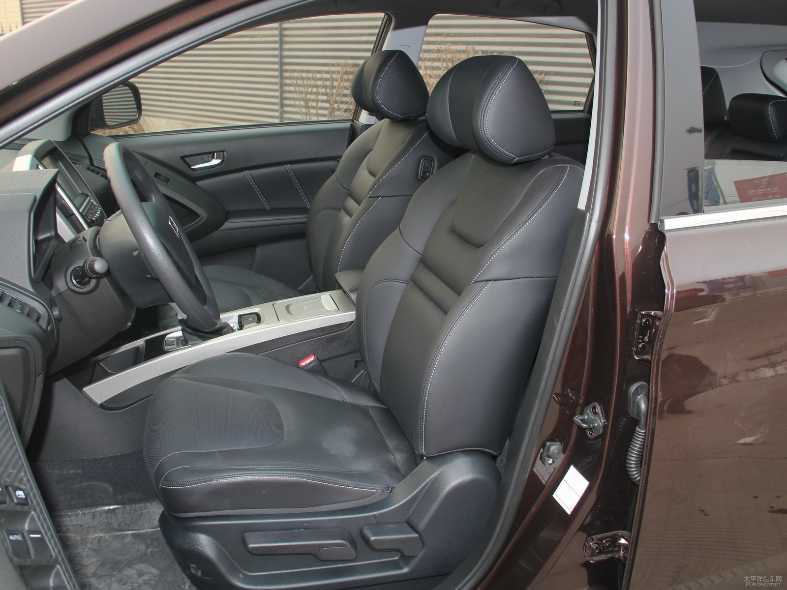 ǹ̴{ǽ݃(yu)6 SUV΃DƬ