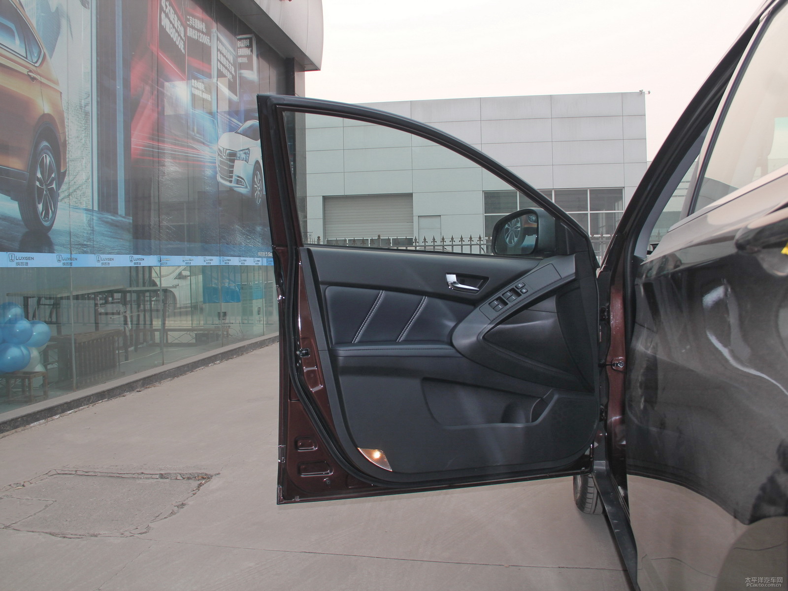 ǹ̴{ǽ݃(yu)6 SUV܇(ni)DƬ