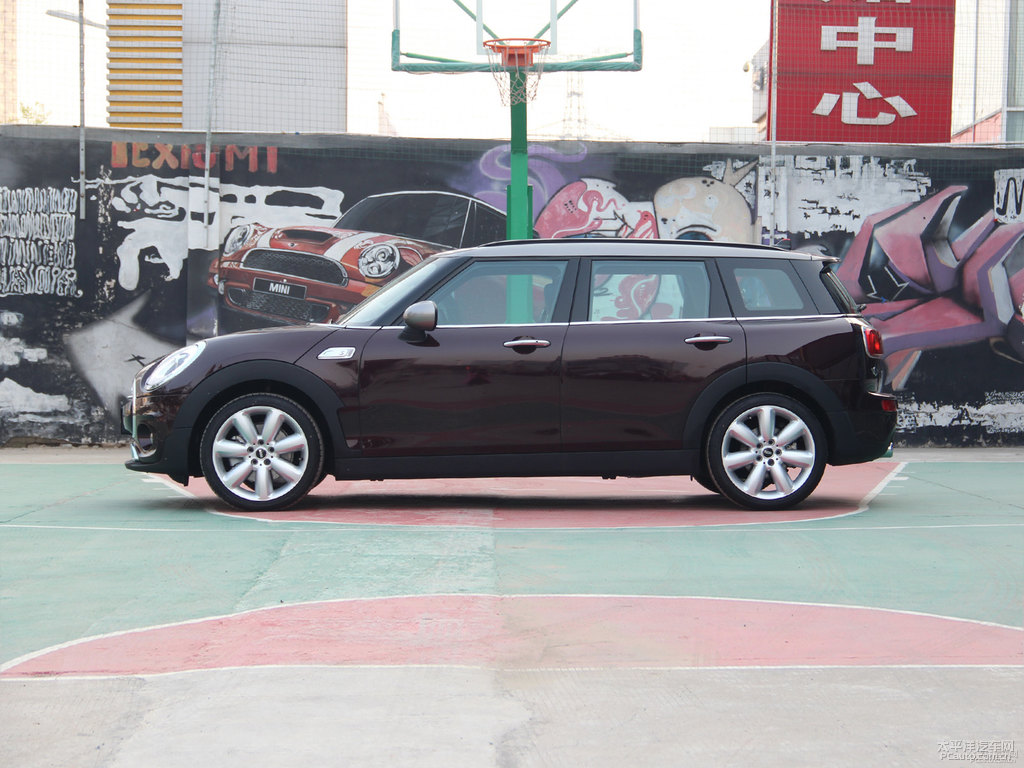 絳紅色MINI CLUBMAN整車外觀外觀圖片