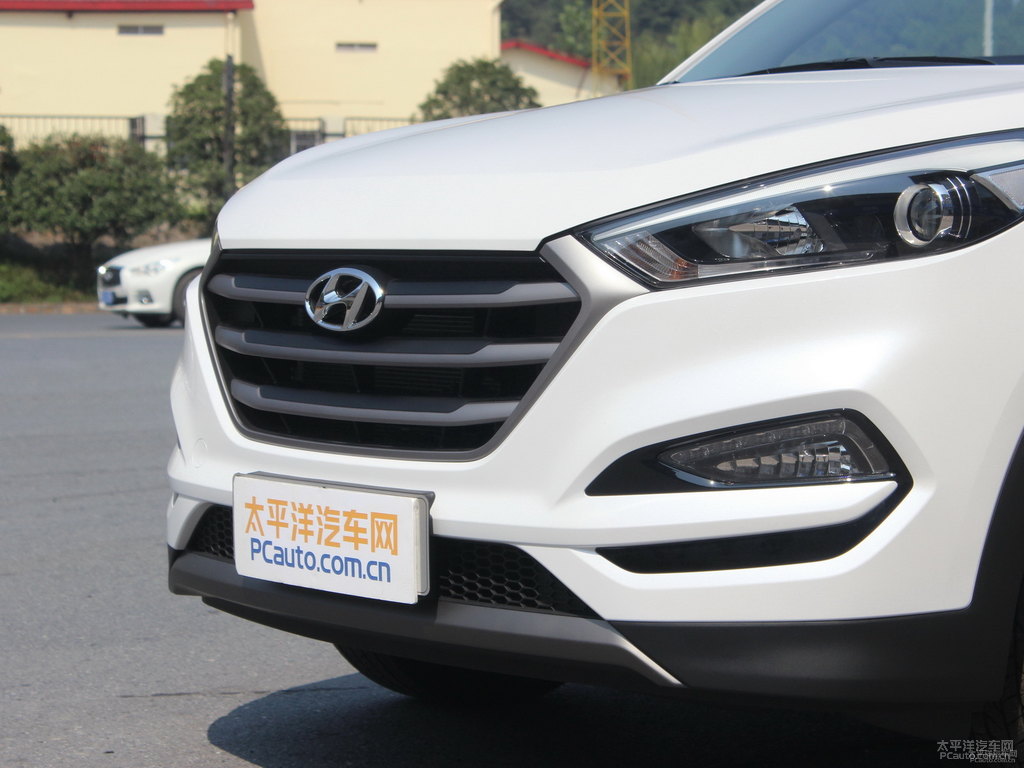 珍珠白途勝L車頭外觀圖片