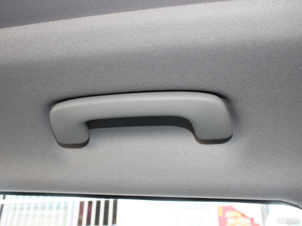 珍珠白途勝L車廂內(nèi)飾圖片
