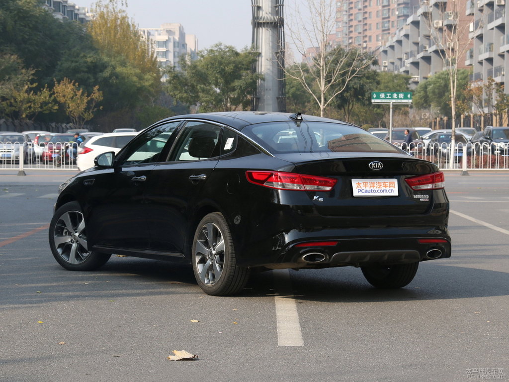 極光黑起亞K5凱酷整車外觀外觀圖片