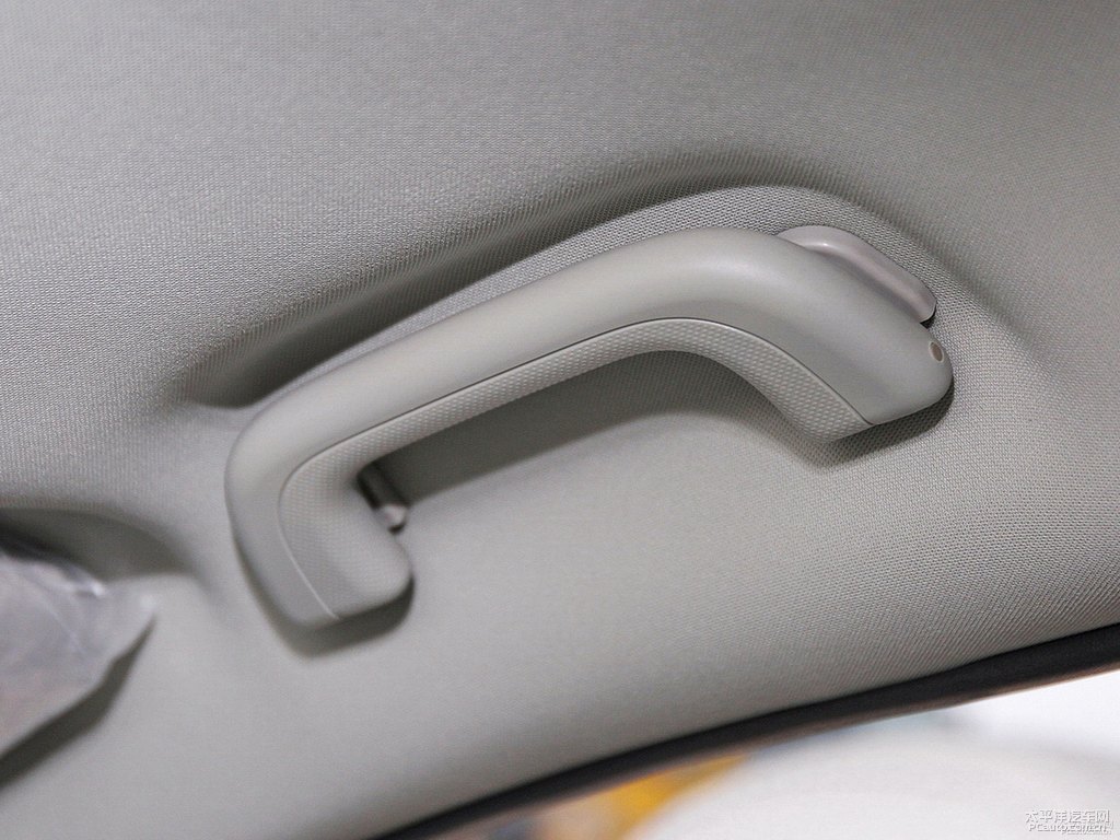 云母紅新帝豪車廂內(nèi)飾圖片