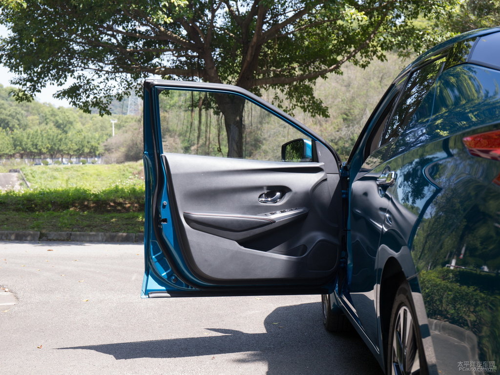星際藍藍鳥車廂內(nèi)飾圖片