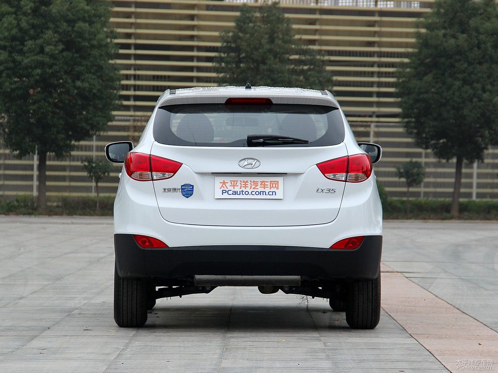 瑩白北京現(xiàn)代ix35整車外觀外觀圖片
