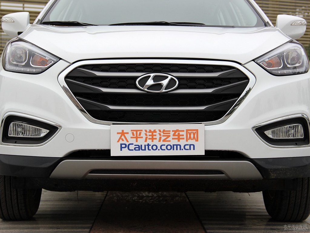 瑩白北京現(xiàn)代ix35車頭外觀圖片