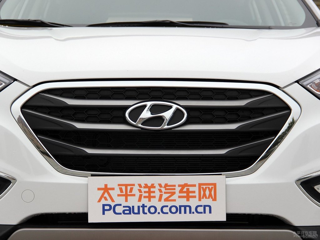 瑩白北京現(xiàn)代ix35車頭外觀圖片