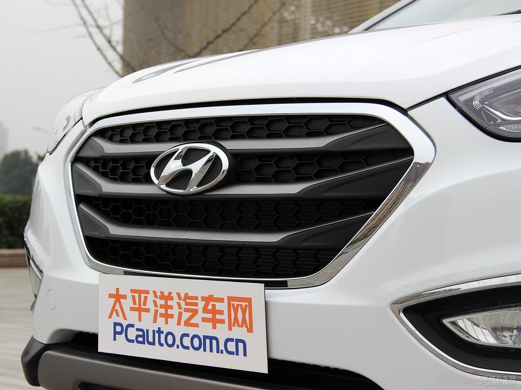 瑩白北京現(xiàn)代ix35車頭外觀圖片