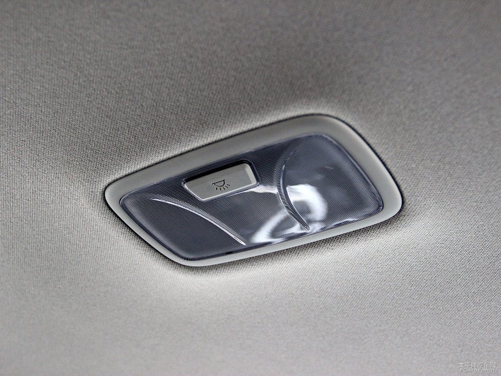 瑩白北京現(xiàn)代ix35車廂內(nèi)飾圖片