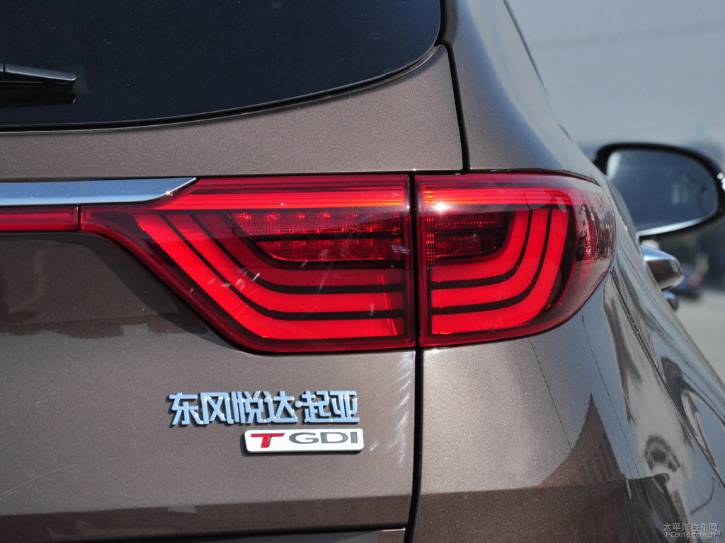 咖啡棕起亞KX5車尾外觀圖片