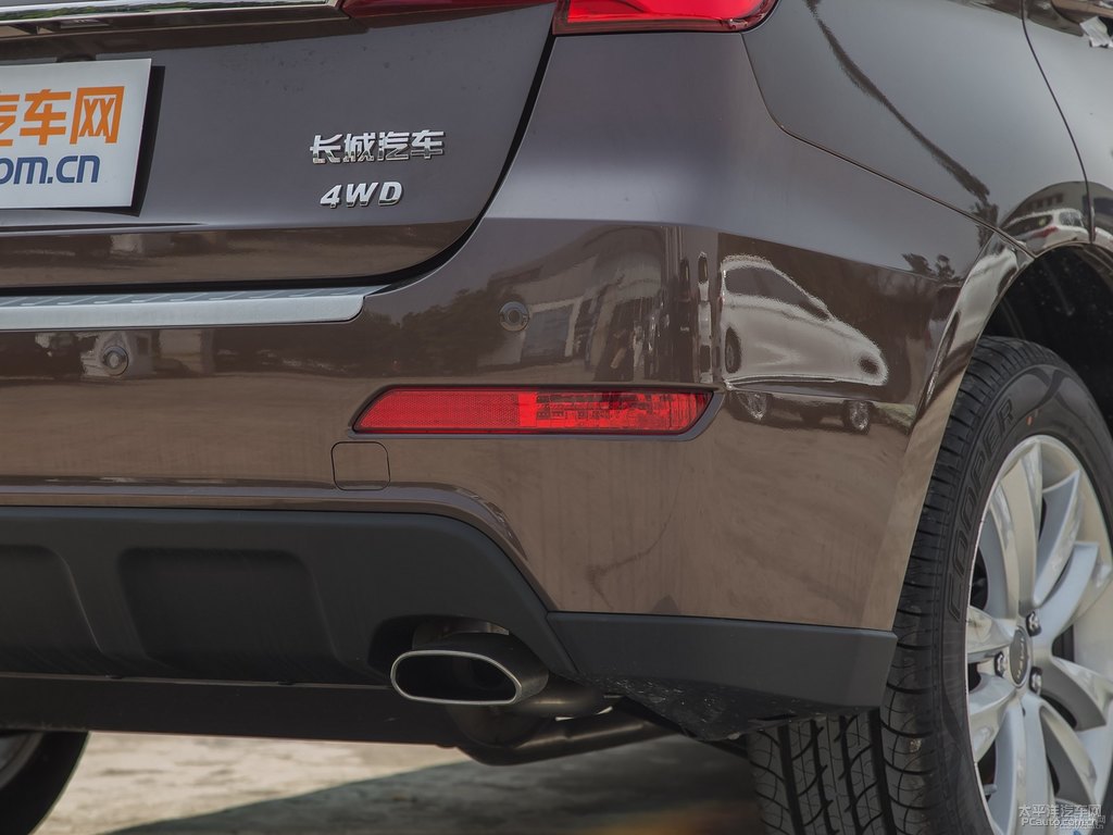 摩登灰哈弗H2車尾外觀圖片