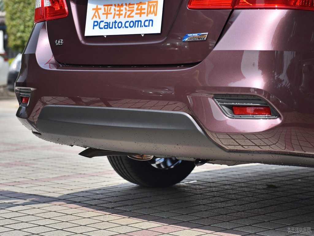 摩卡棕軒逸車尾外觀圖片