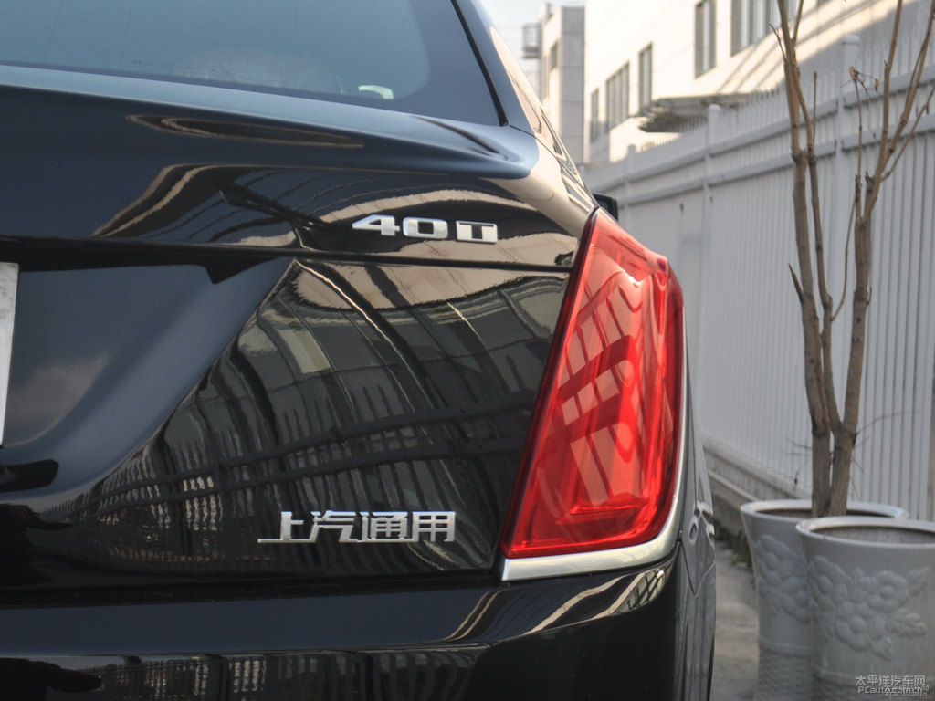 耀黑凱迪拉克CT6車尾外觀圖片