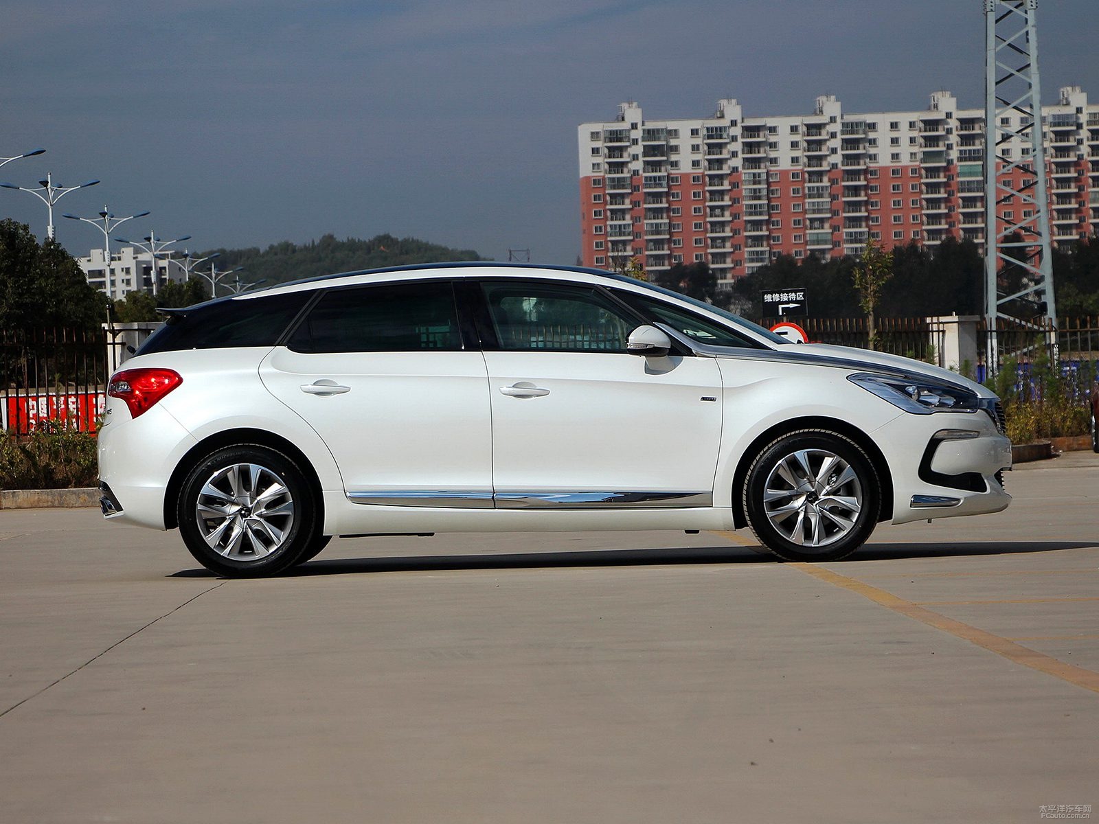 DS 5外觀高清大圖
