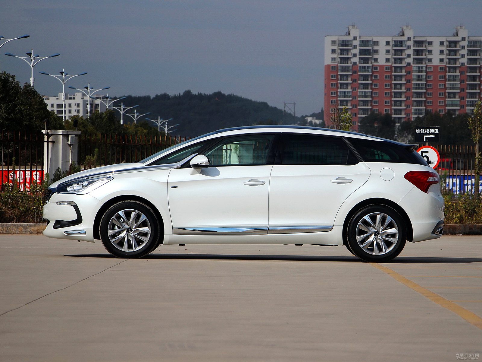 DS 5外觀高清大圖