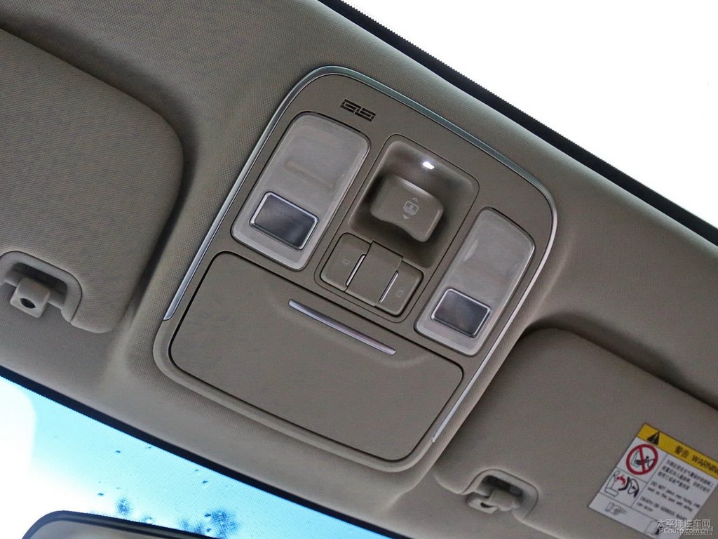 琉璃橙帝豪GS車廂內(nèi)飾圖片